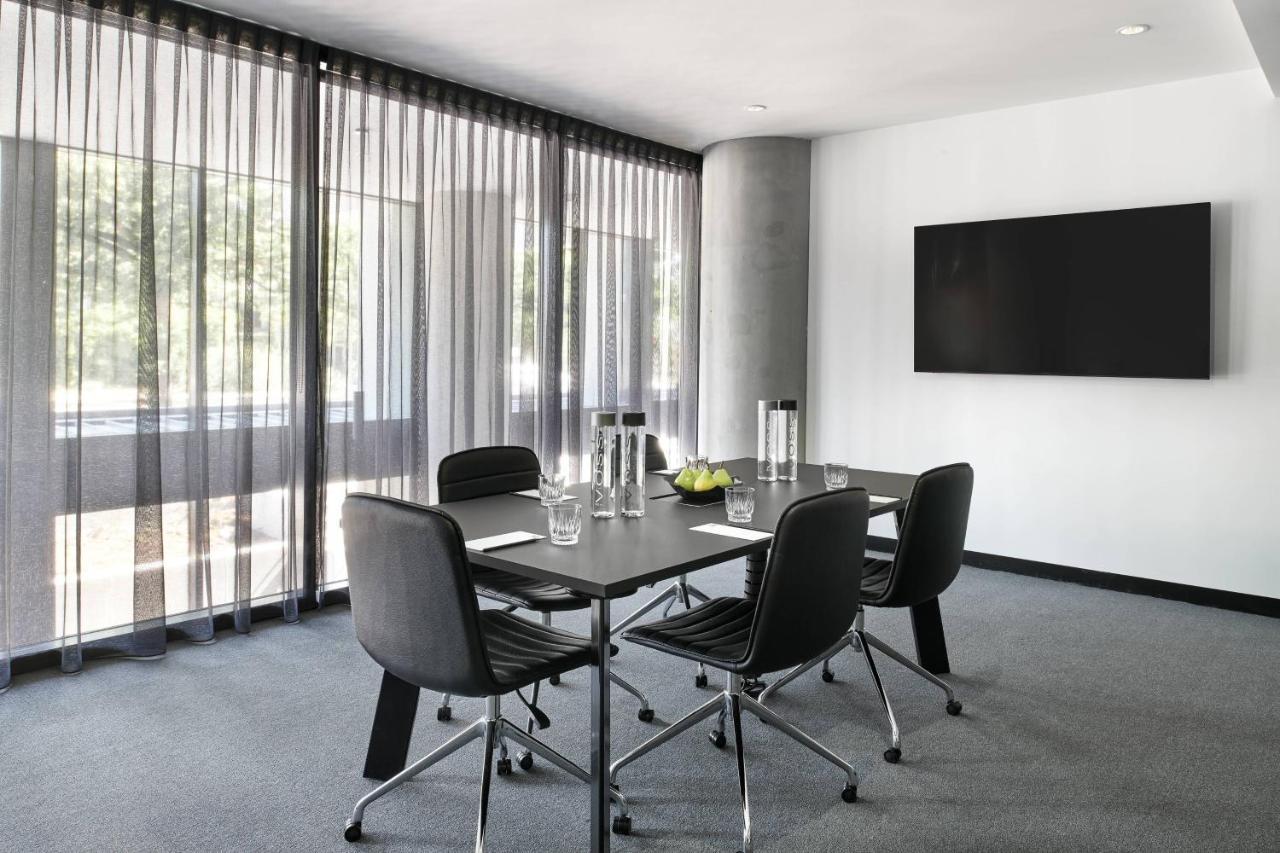 Midnight Hotel, Autograph Collection Camberra Exterior foto Meeting room at the University of Nottingham